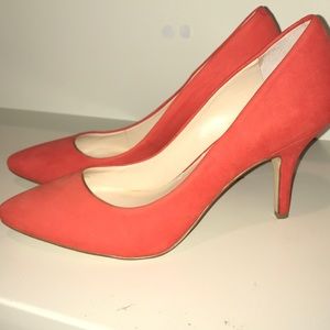 Orange I•N•C pumps